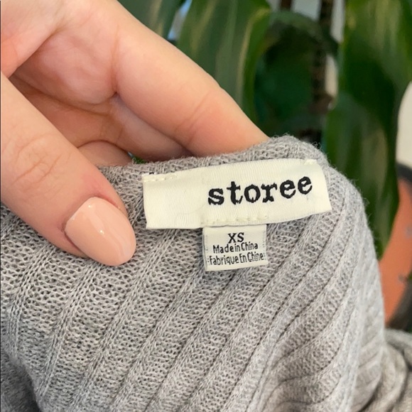 One shoulder ruffle fitted top - Picture 4 of 4